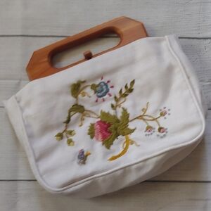 Floral Embroidered White Boho Handbag Handmade Vintage Loo